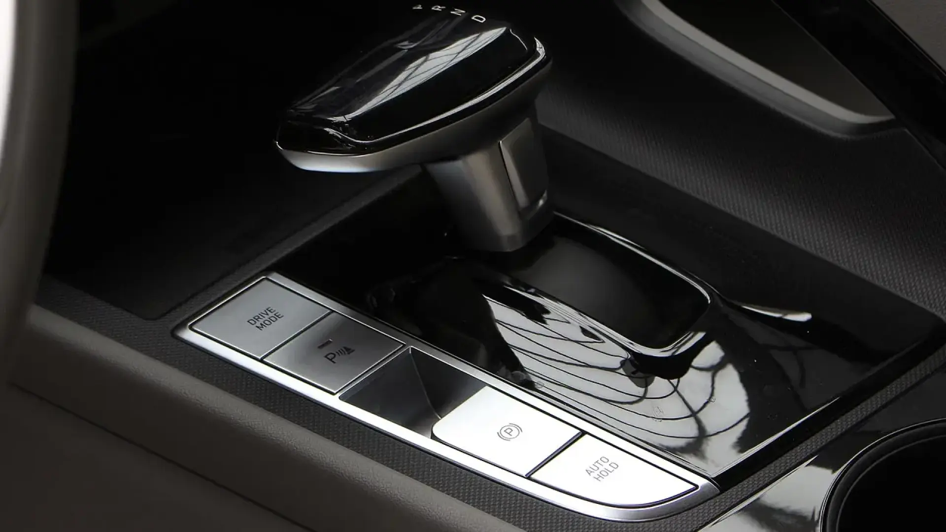 إلنترا 2.0cc ٢٠٢٦