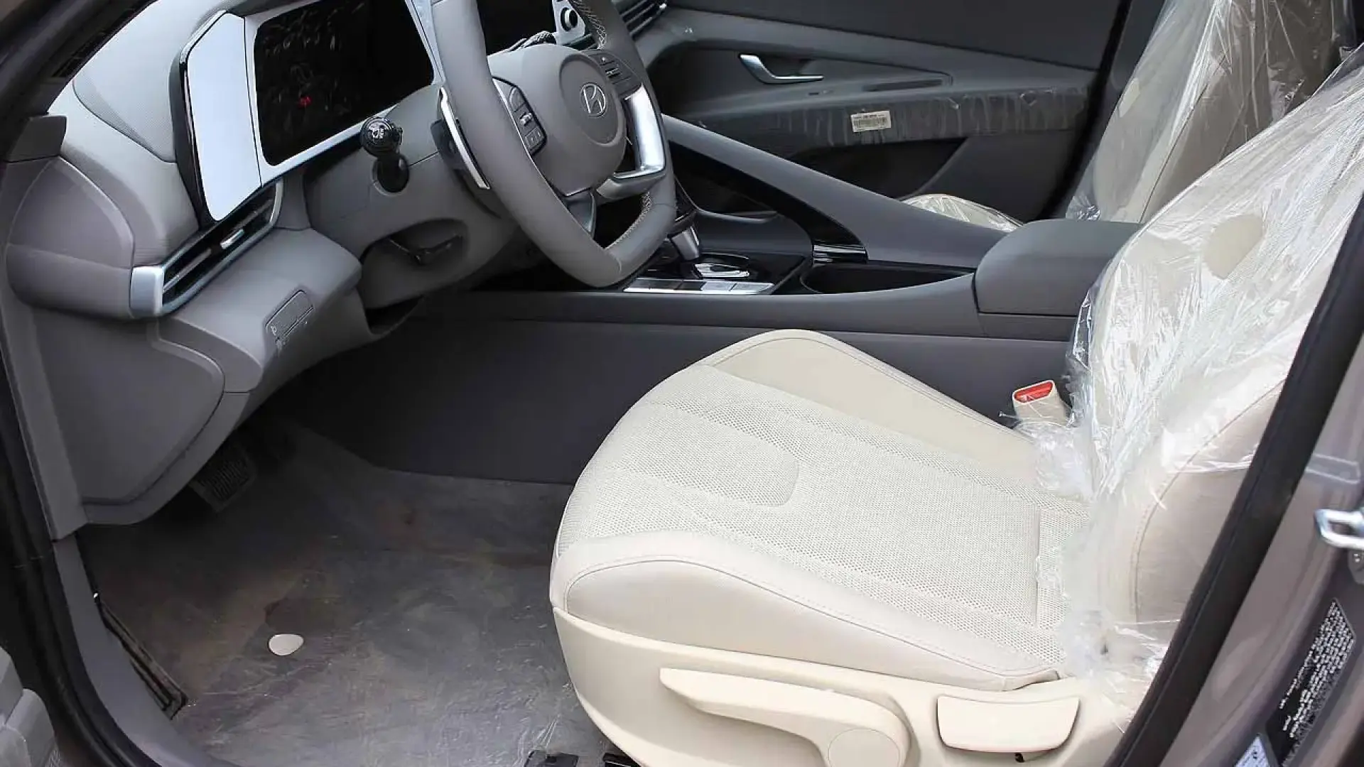 إلنترا 2.0cc ٢٠٢٦