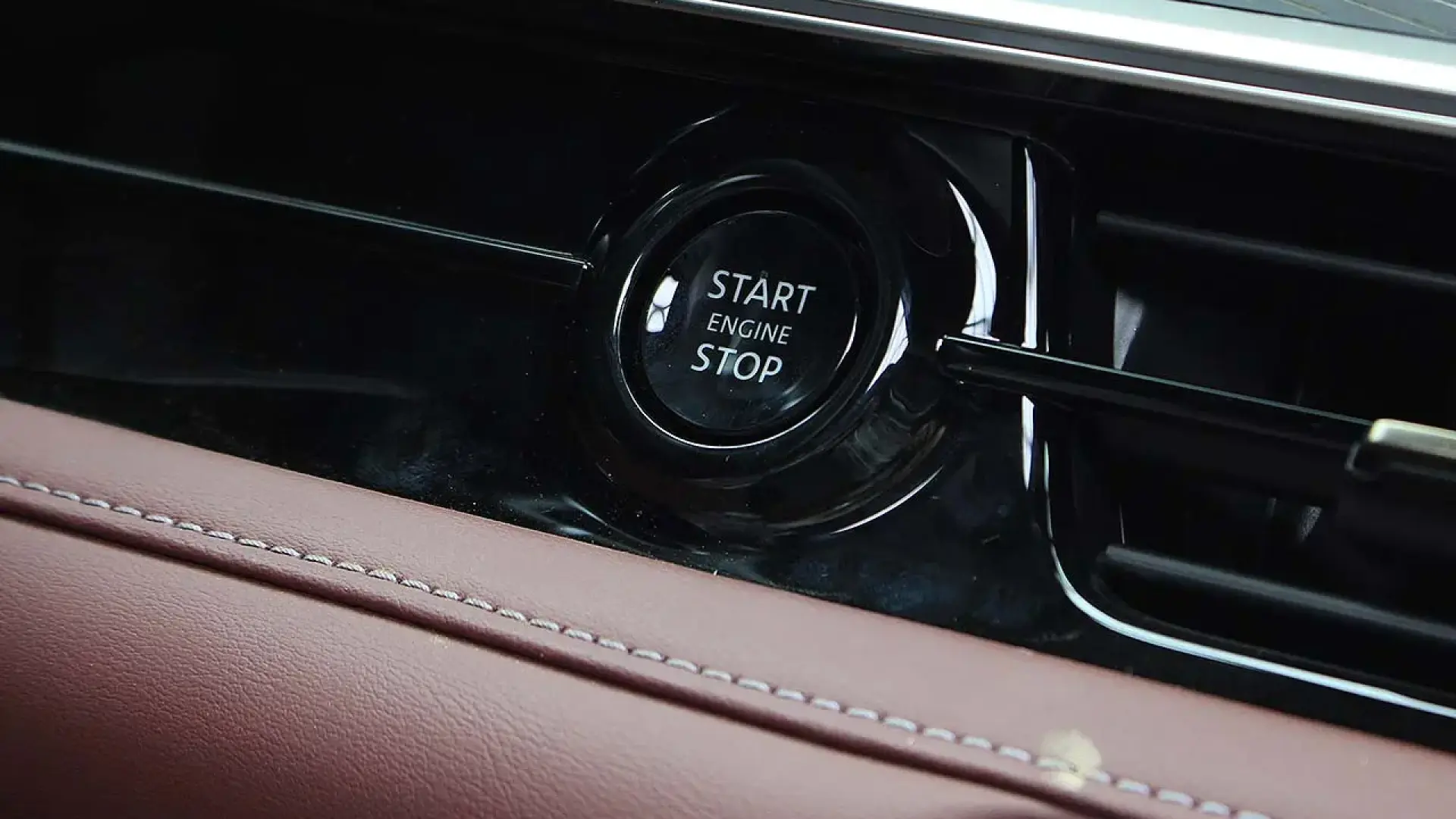 انفنتي QX80 أوتوجراف ٢٠٢٥