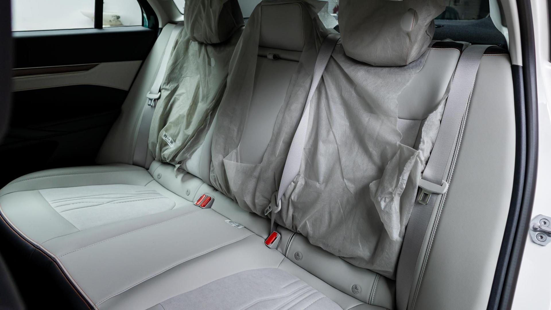 فورد تورس تيتانيوم 2026