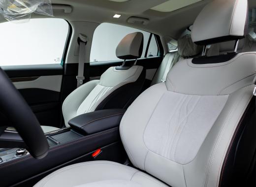 فورد تورس تيتانيوم 2026