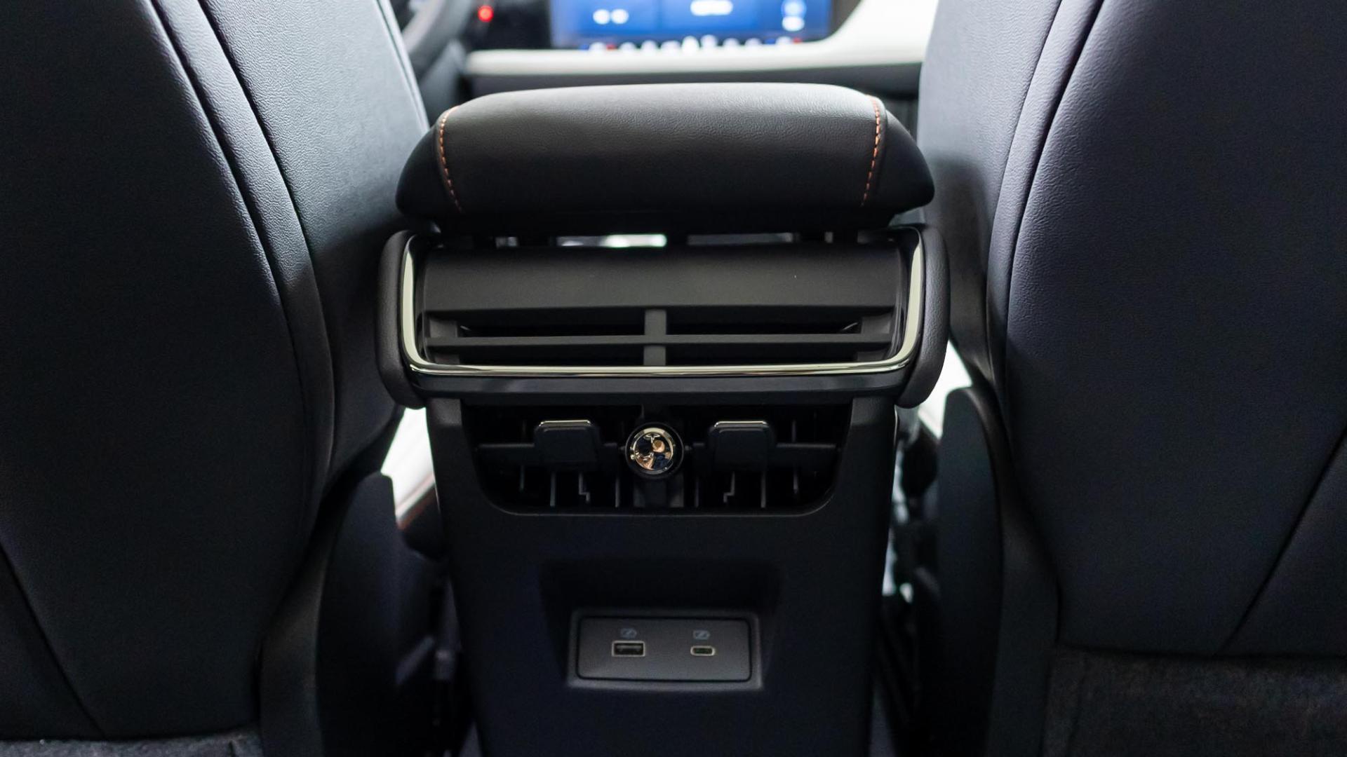 فورد تورس تيتانيوم 2026