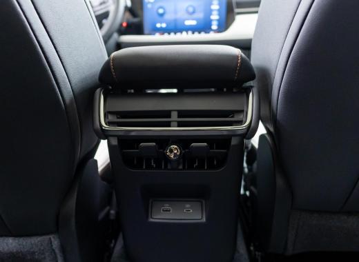 فورد تورس تيتانيوم 2026