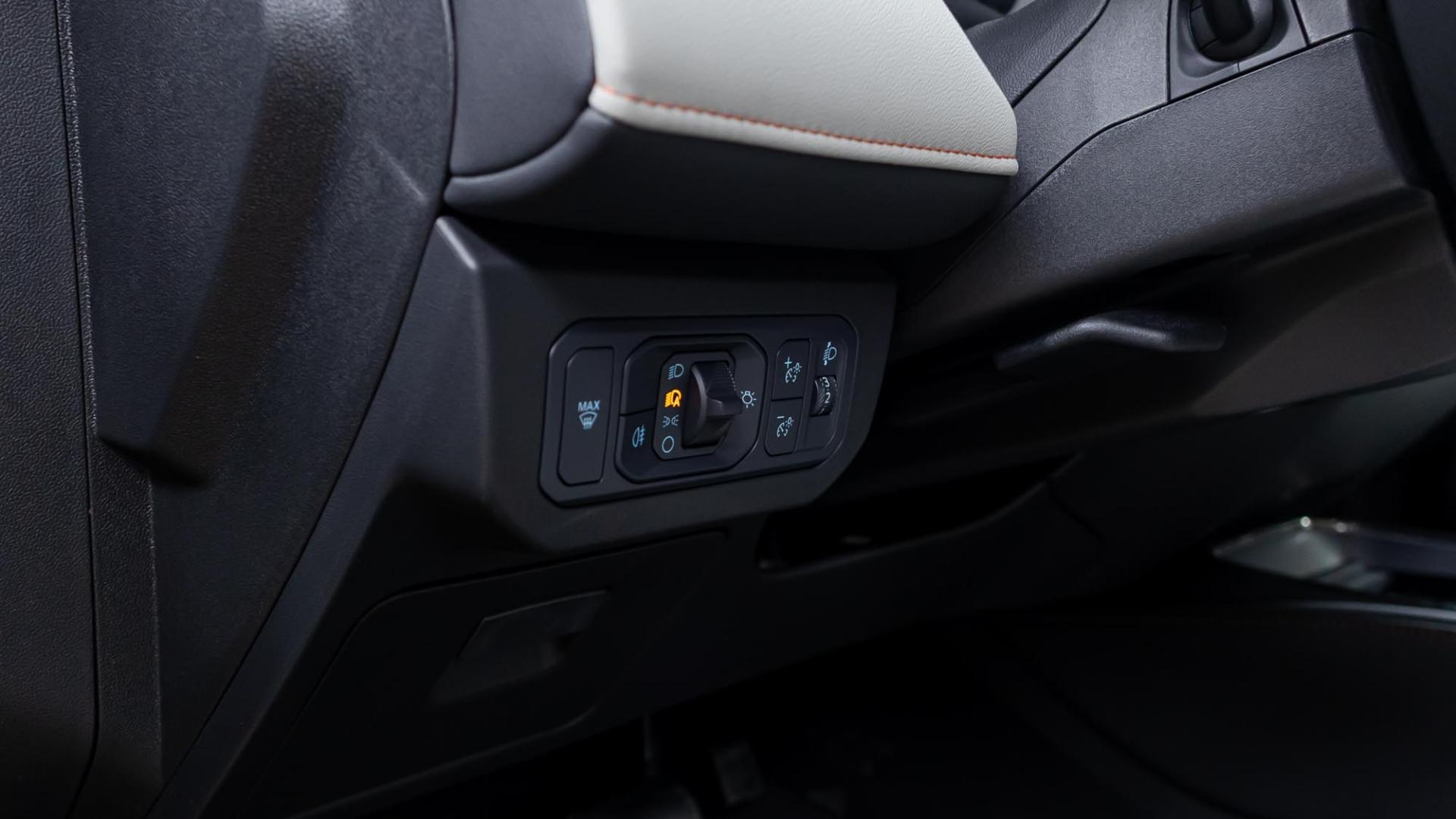 فورد تورس تيتانيوم 2026