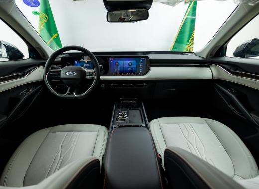 فورد تورس تيتانيوم 2026