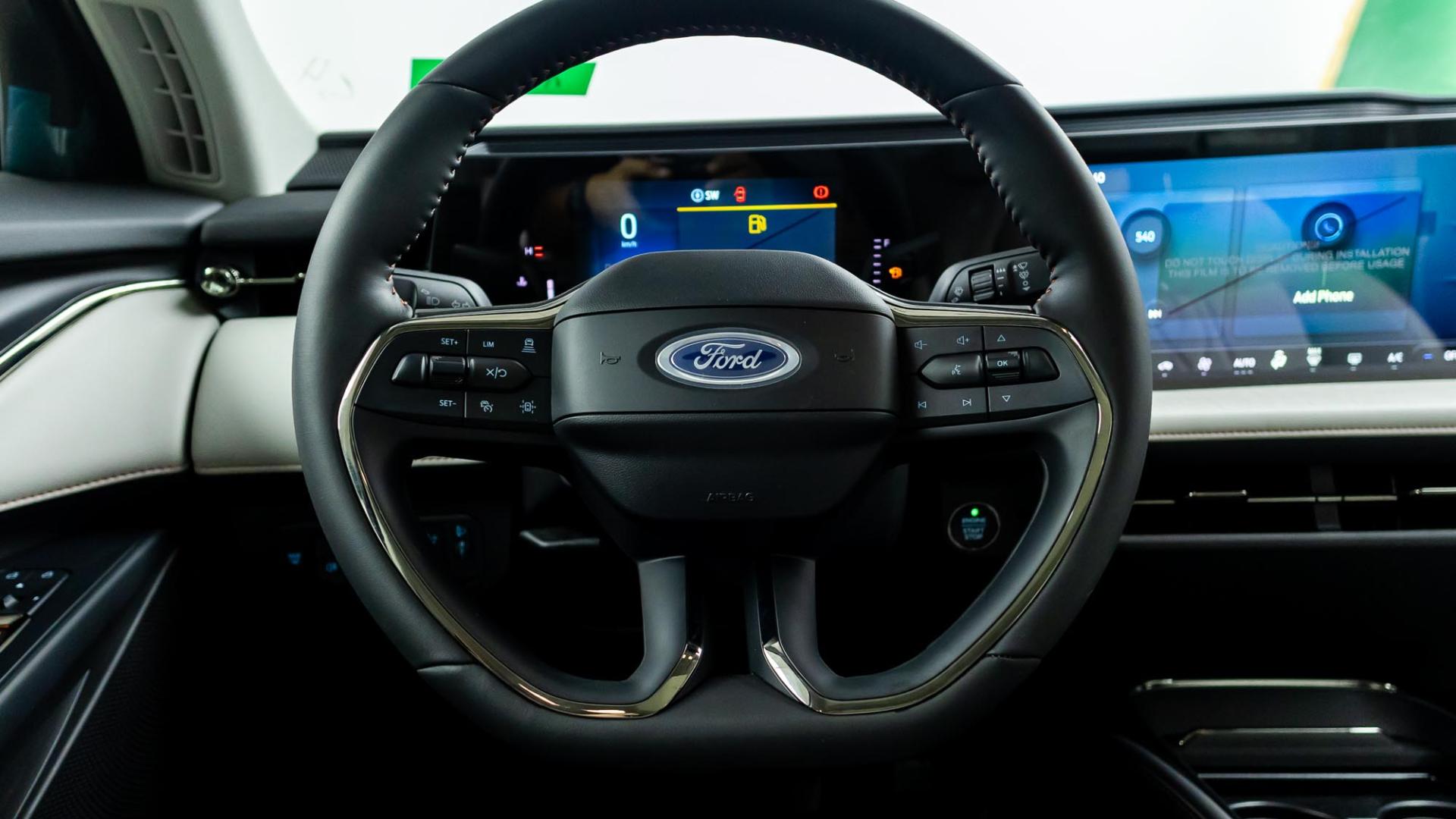 فورد تورس تيتانيوم 2026