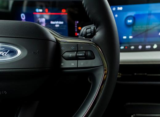 فورد تورس تيتانيوم 2026