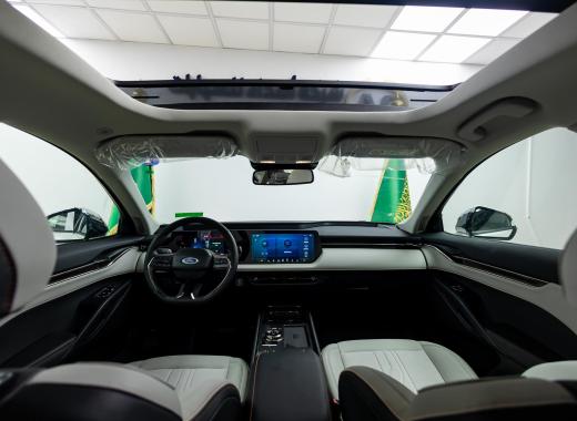 فورد تورس تيتانيوم 2026