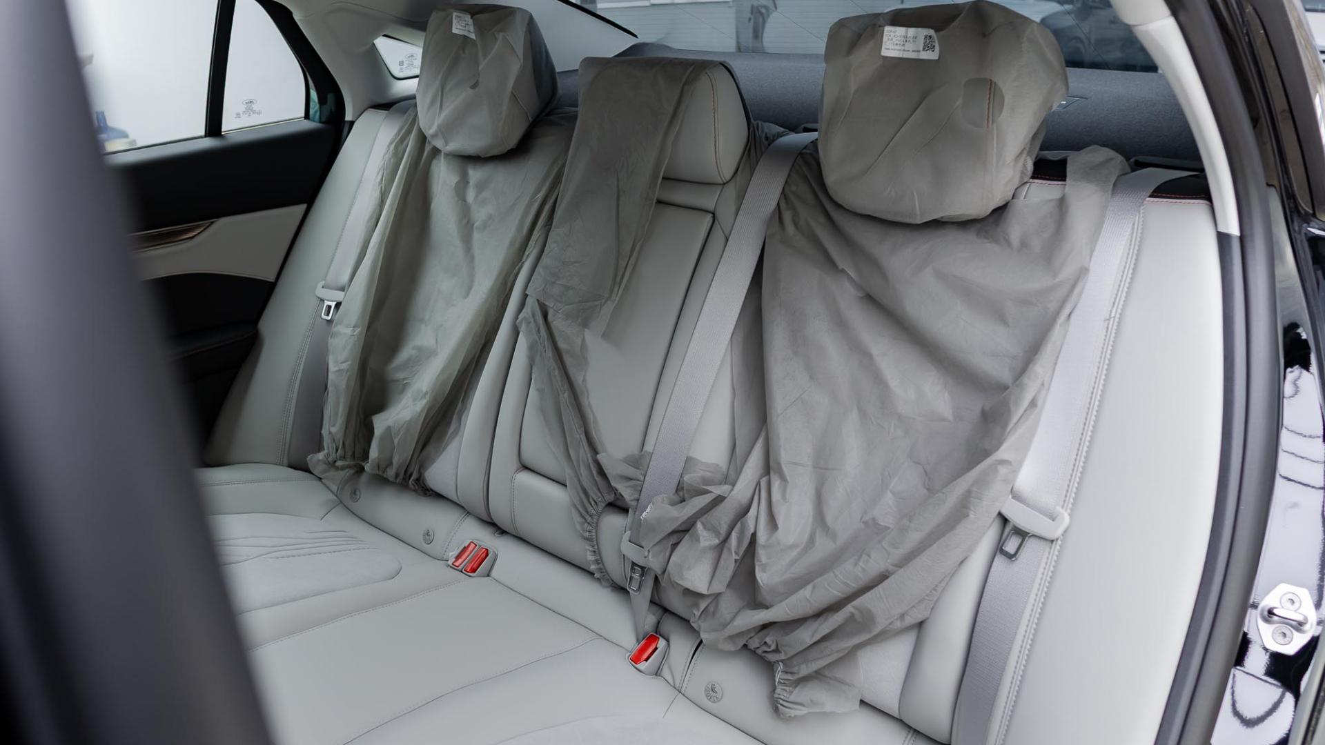 فورد تورس تيتانيوم 2026