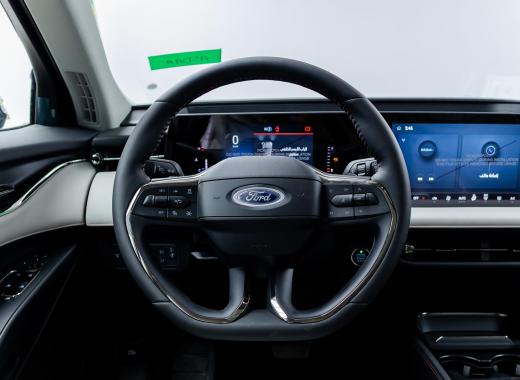 فورد تورس تيتانيوم 2026