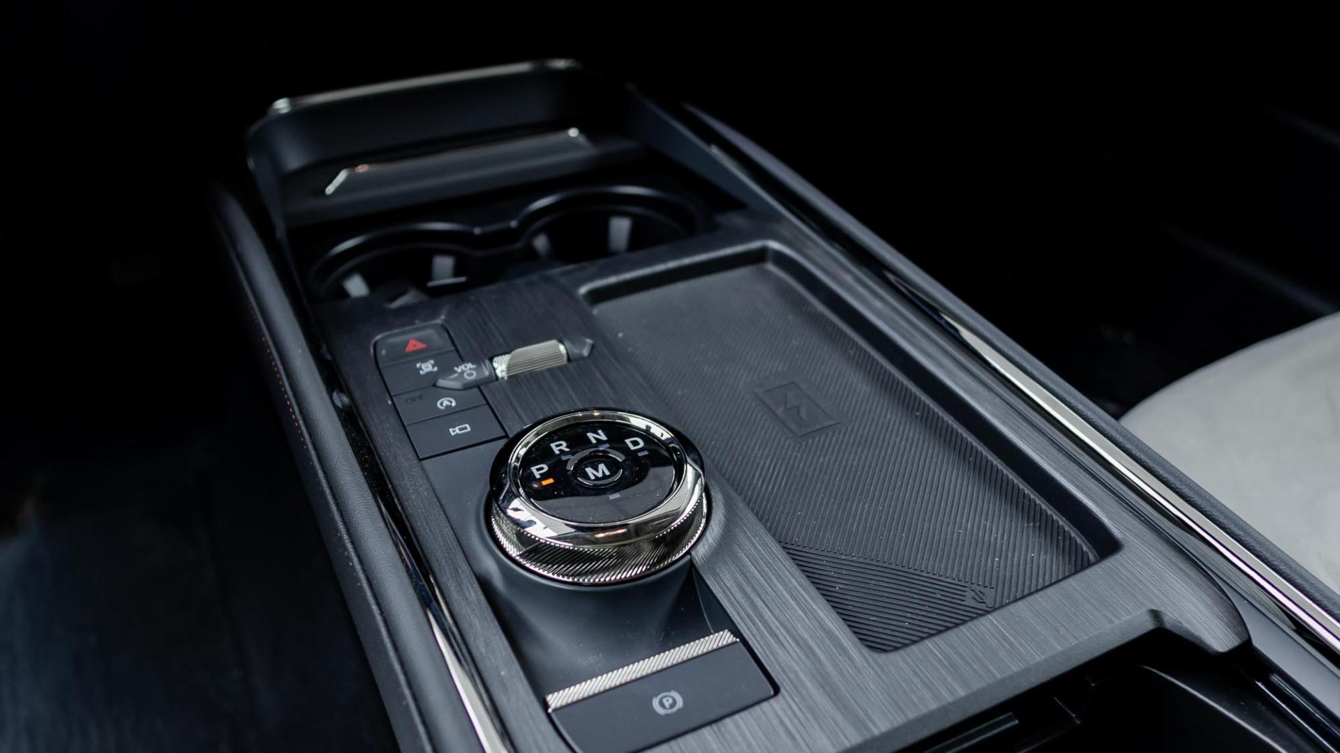 فورد تورس تيتانيوم 2026