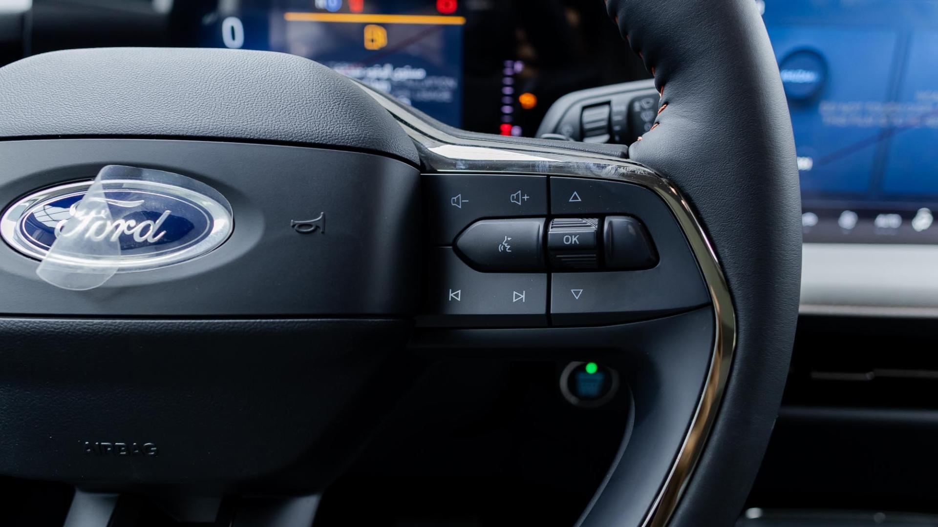 فورد تورس تيتانيوم 2026