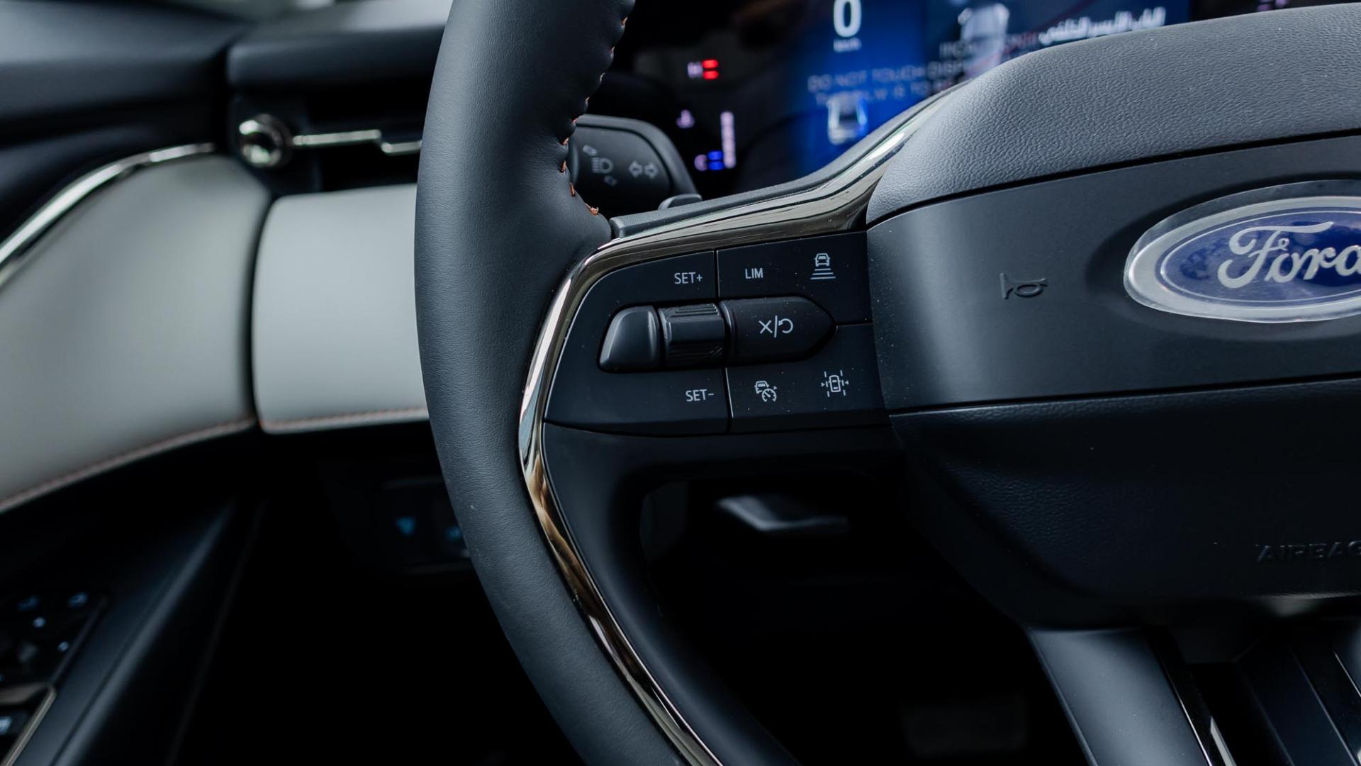 فورد تورس تيتانيوم 2026