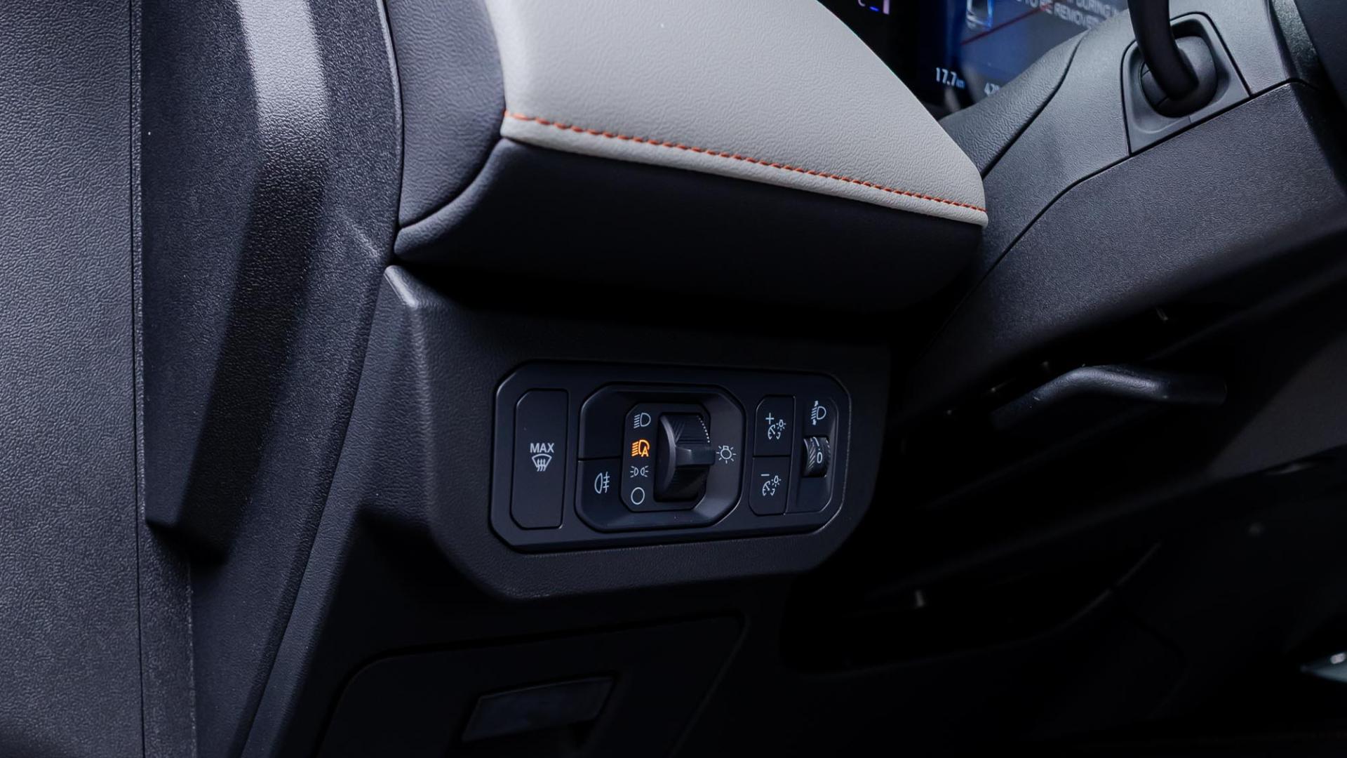 فورد تورس تيتانيوم 2026