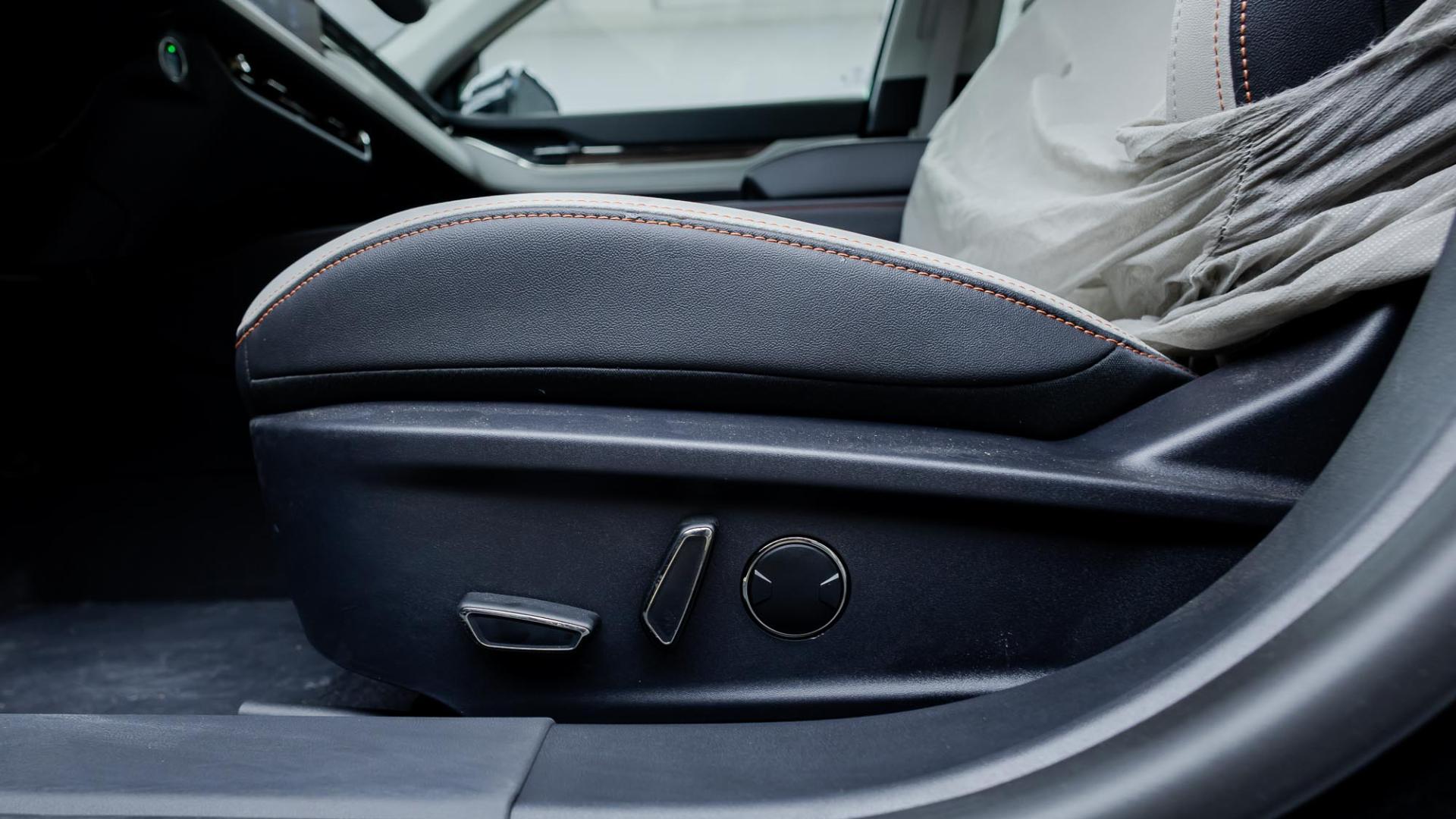 فورد تورس تيتانيوم 2026