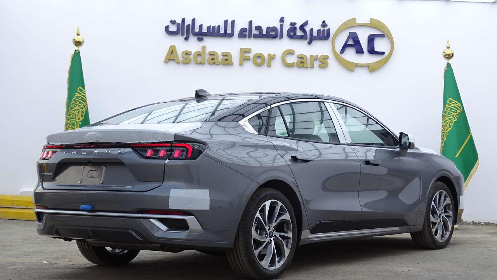 فورد تورس تيتانيوم