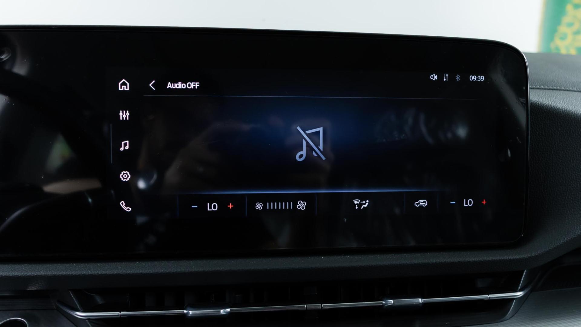 فورد تريتوري ترند