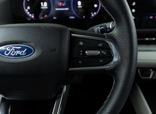 فورد تريتوري ترند