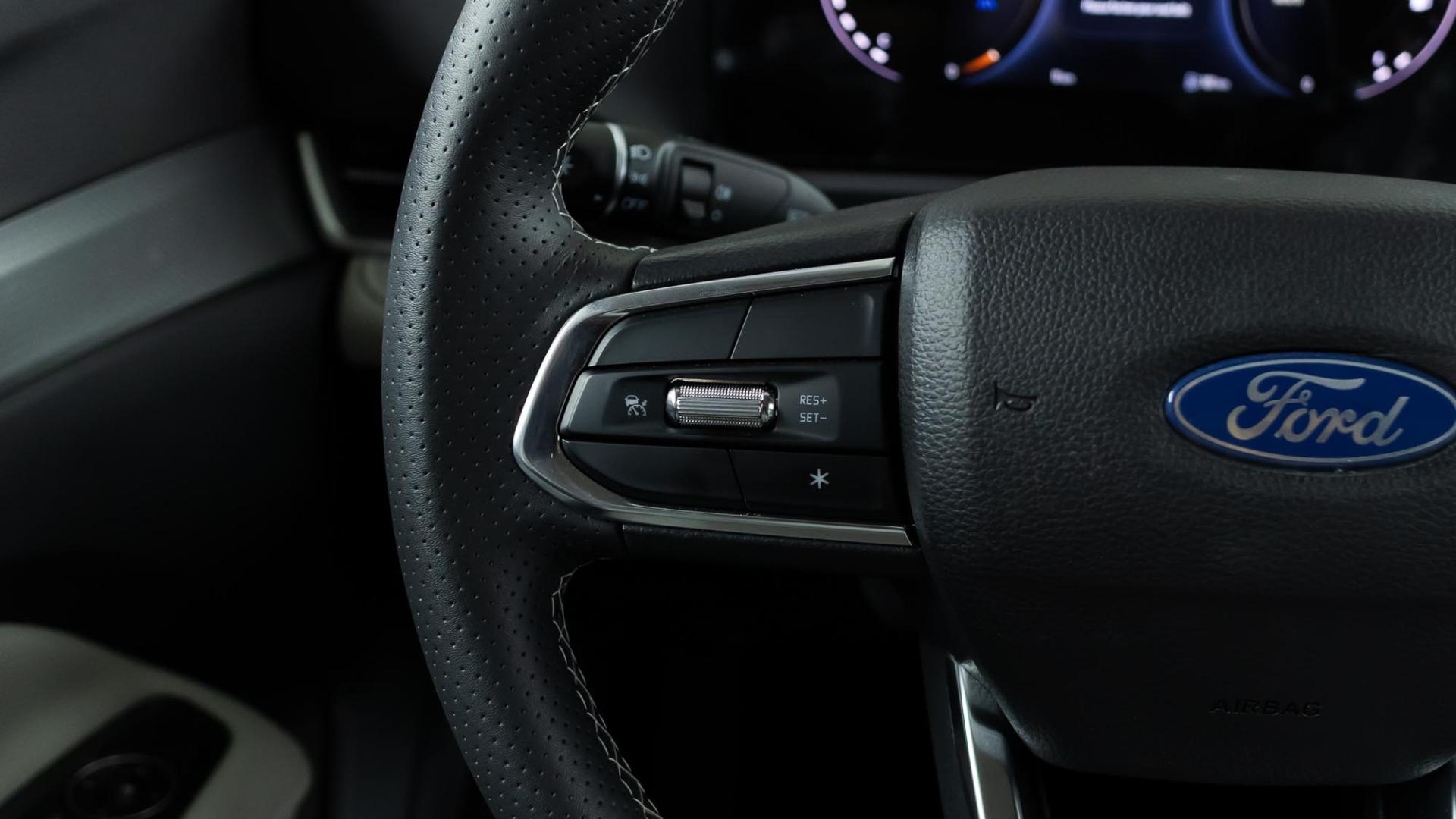 فورد تريتوري ترند