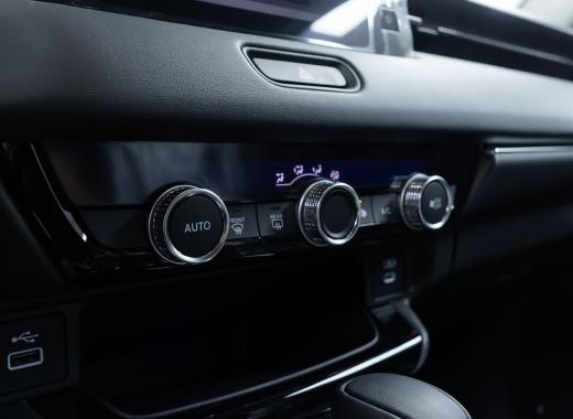 2025 نص فل  LX  HRV هوندا