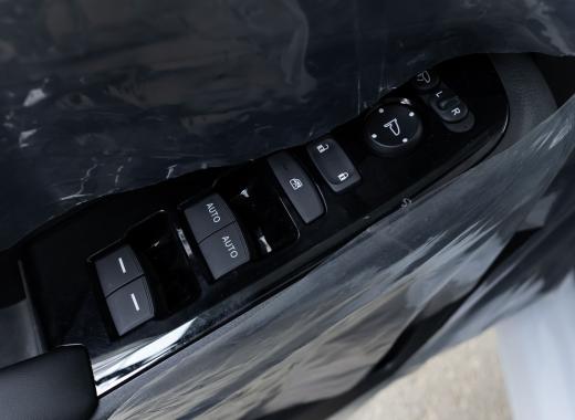 2025 نص فل  LX  HRV هوندا