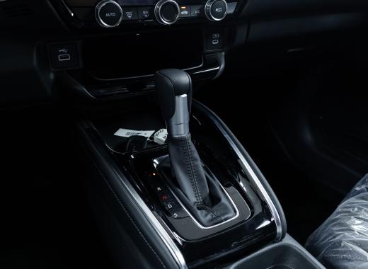 2025 نص فل  LX  HRV هوندا