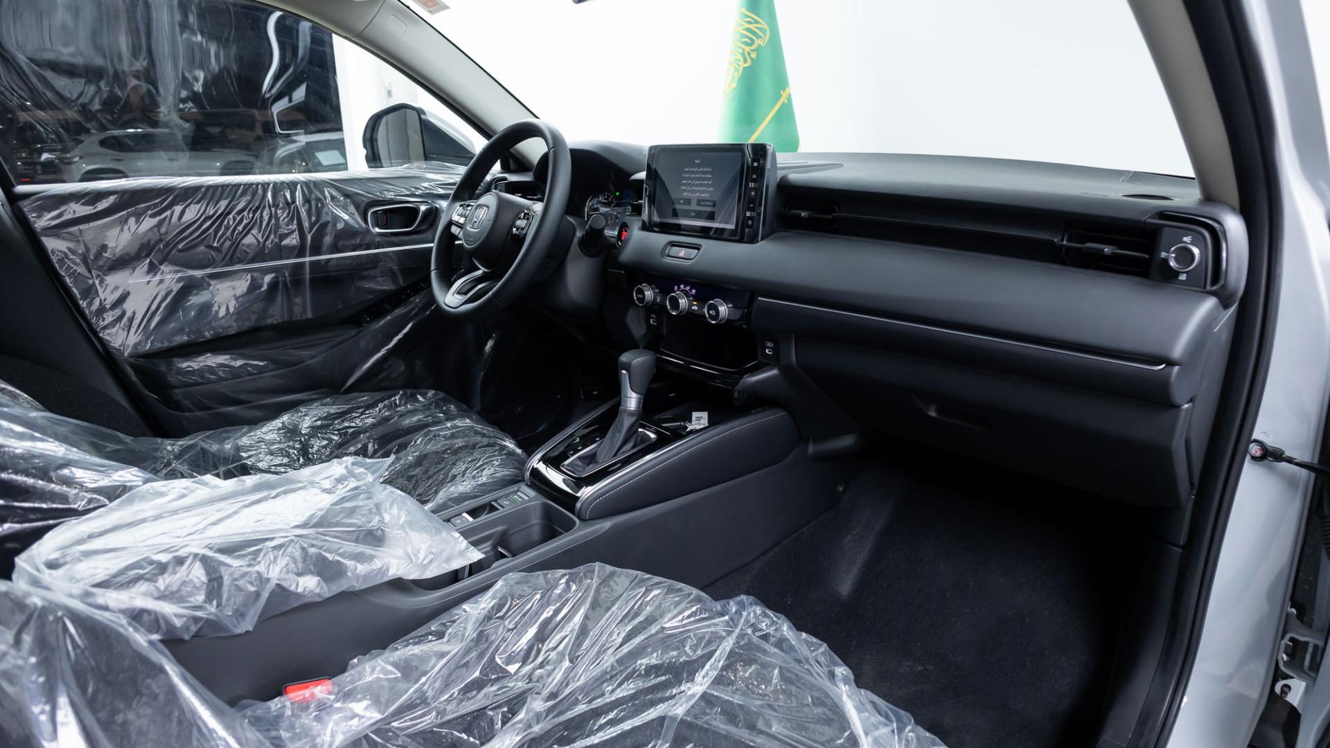 2025 نص فل  LX  HRV هوندا