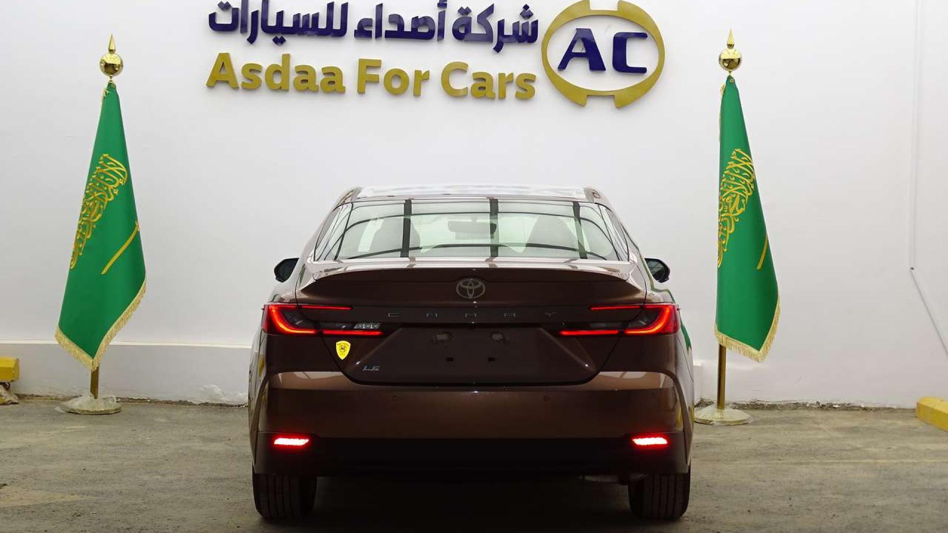 تويوتا كامري LE
