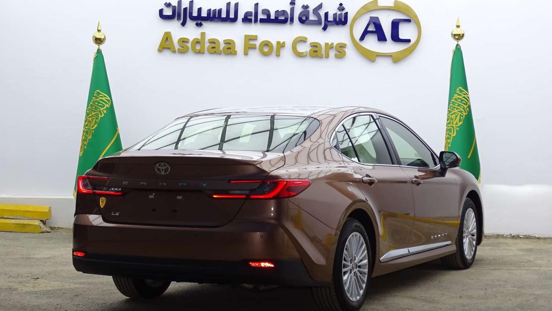 تويوتا كامري LE