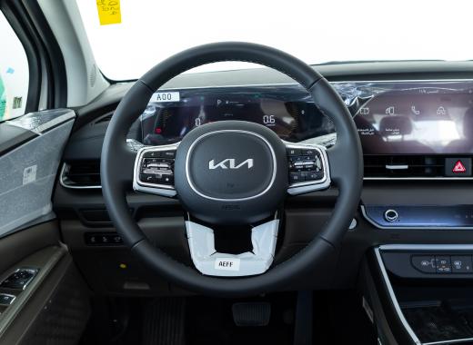 كيا كارنيفال نص فل 2025