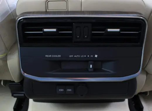 تويوتا لاندكروزر GXR-L5 2024