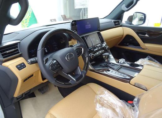 لكزس  LX600 _ BB