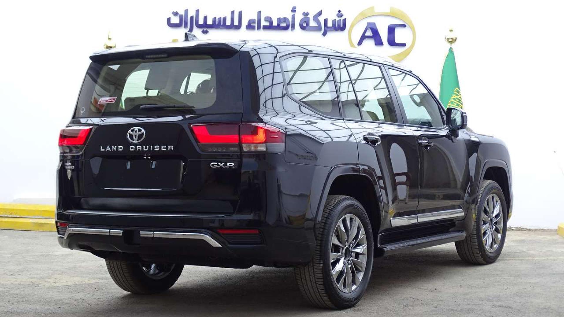 تويوتا لاندكروزر GXR-L4