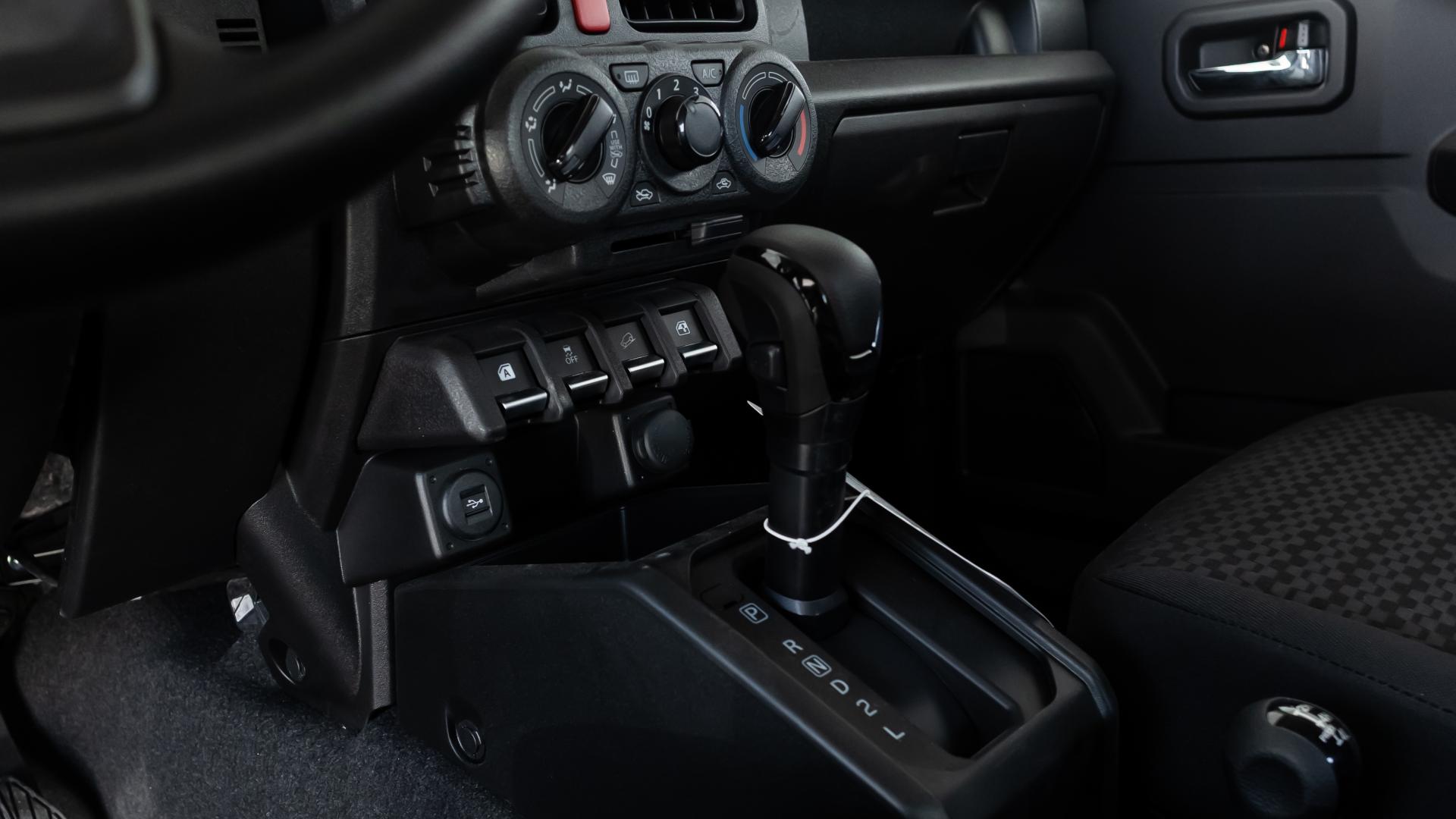 سوزوكى جيمنى دبل استندر خليجى