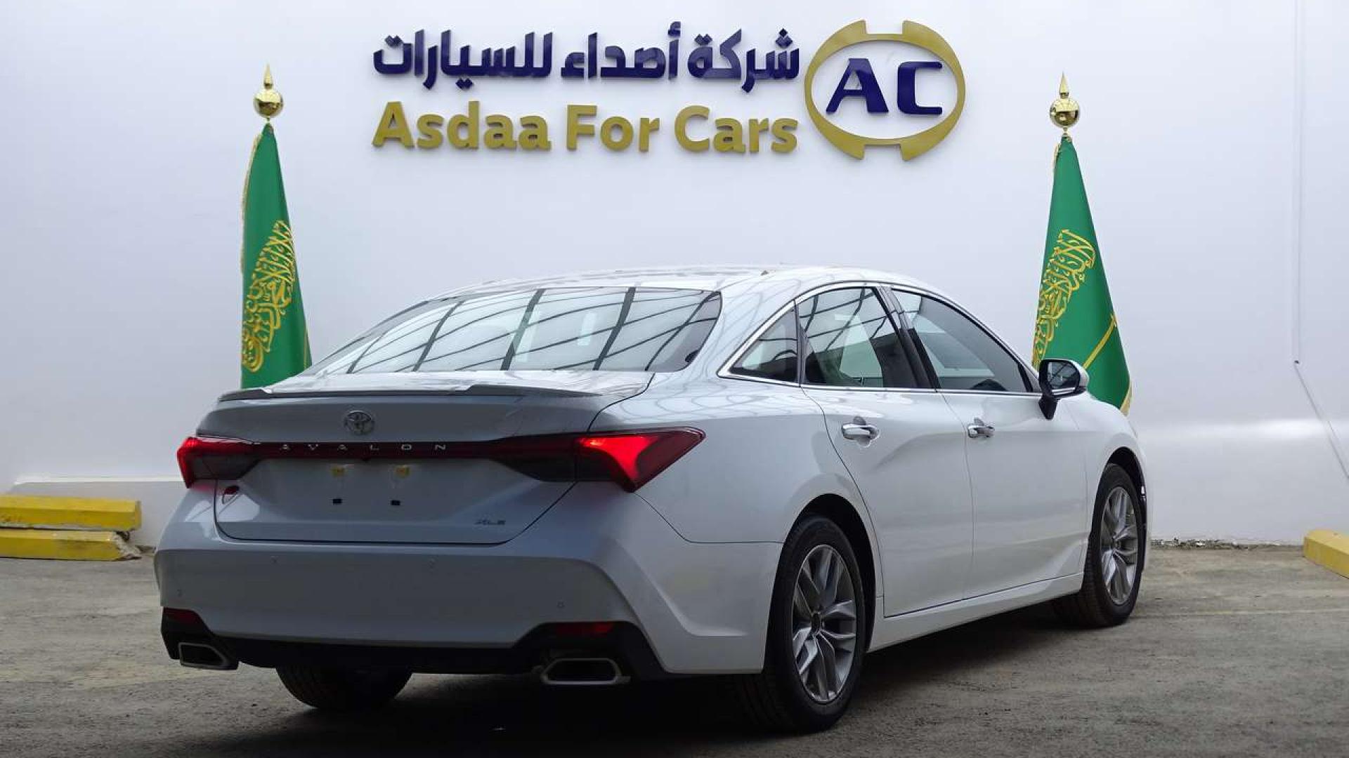 تويوتا افالون XLE خليجي