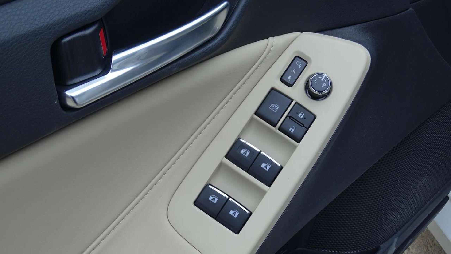 تويوتا افالون XLE خليجي