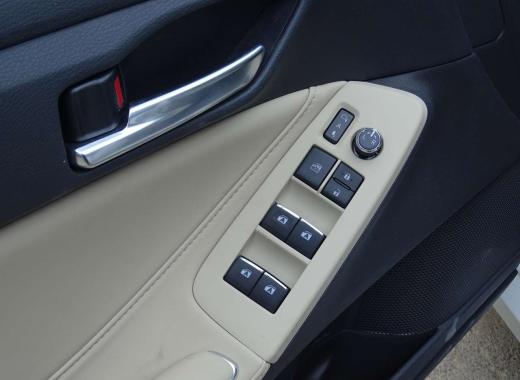 تويوتا افالون XLE خليجي