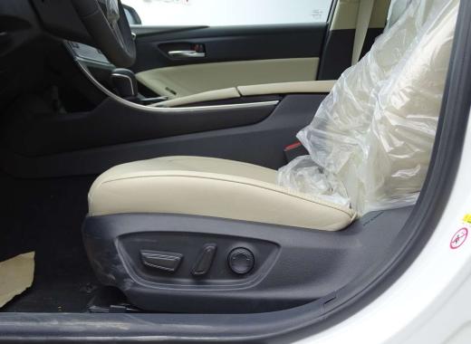 تويوتا افالون XLE خليجي