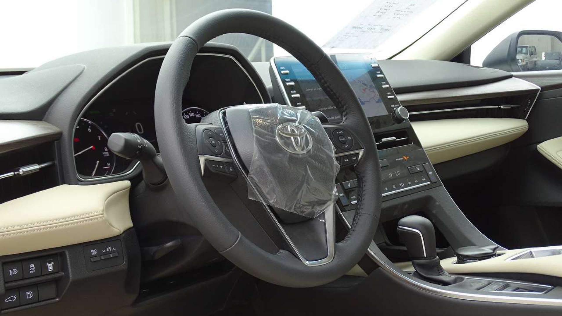 تويوتا افالون XLE خليجي