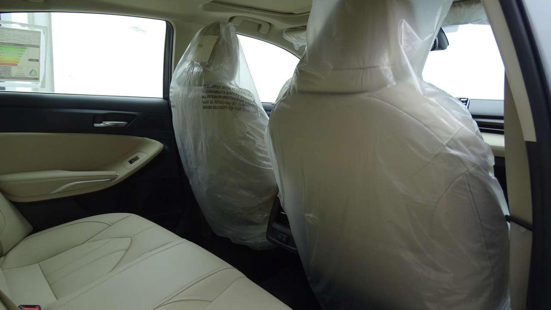 تويوتا افالون XLE خليجي