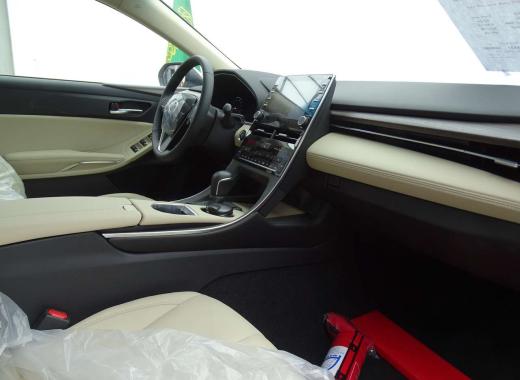 تويوتا افالون XLE خليجي