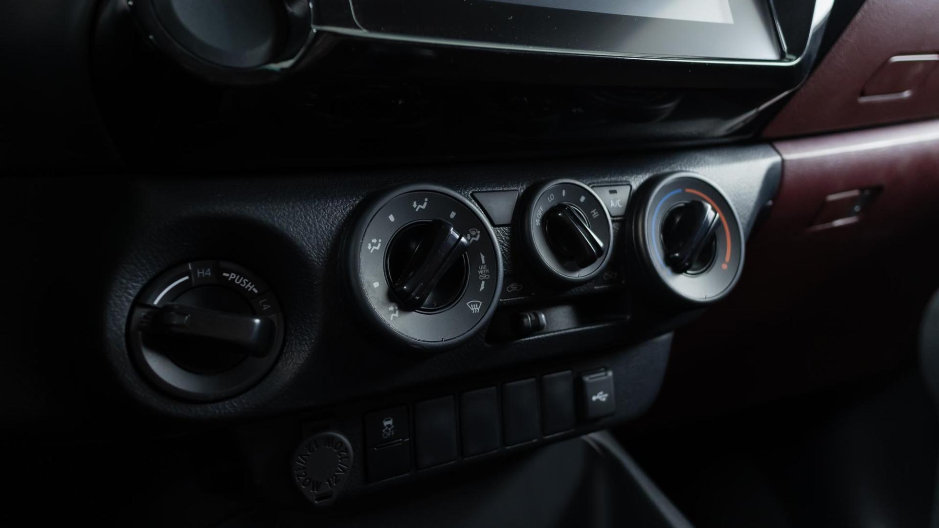 GL2 تويوتا هايلكس