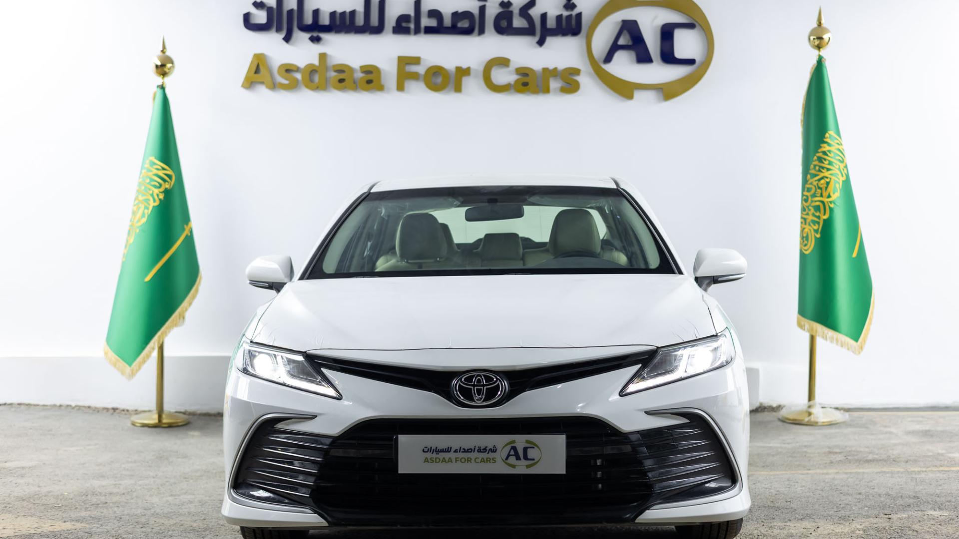 LE تويوتا كامري