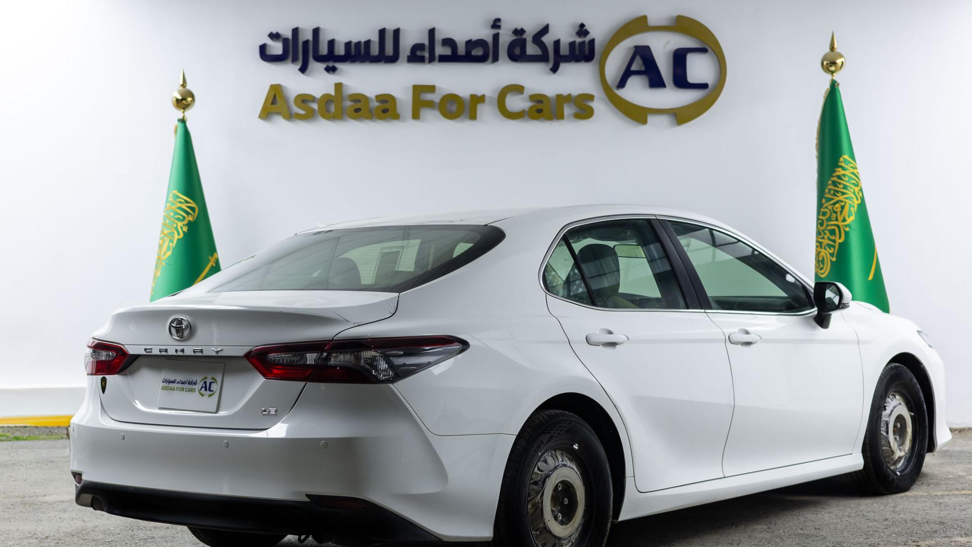 LE تويوتا كامري