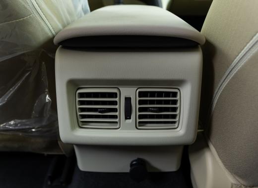 LE تويوتا كامري