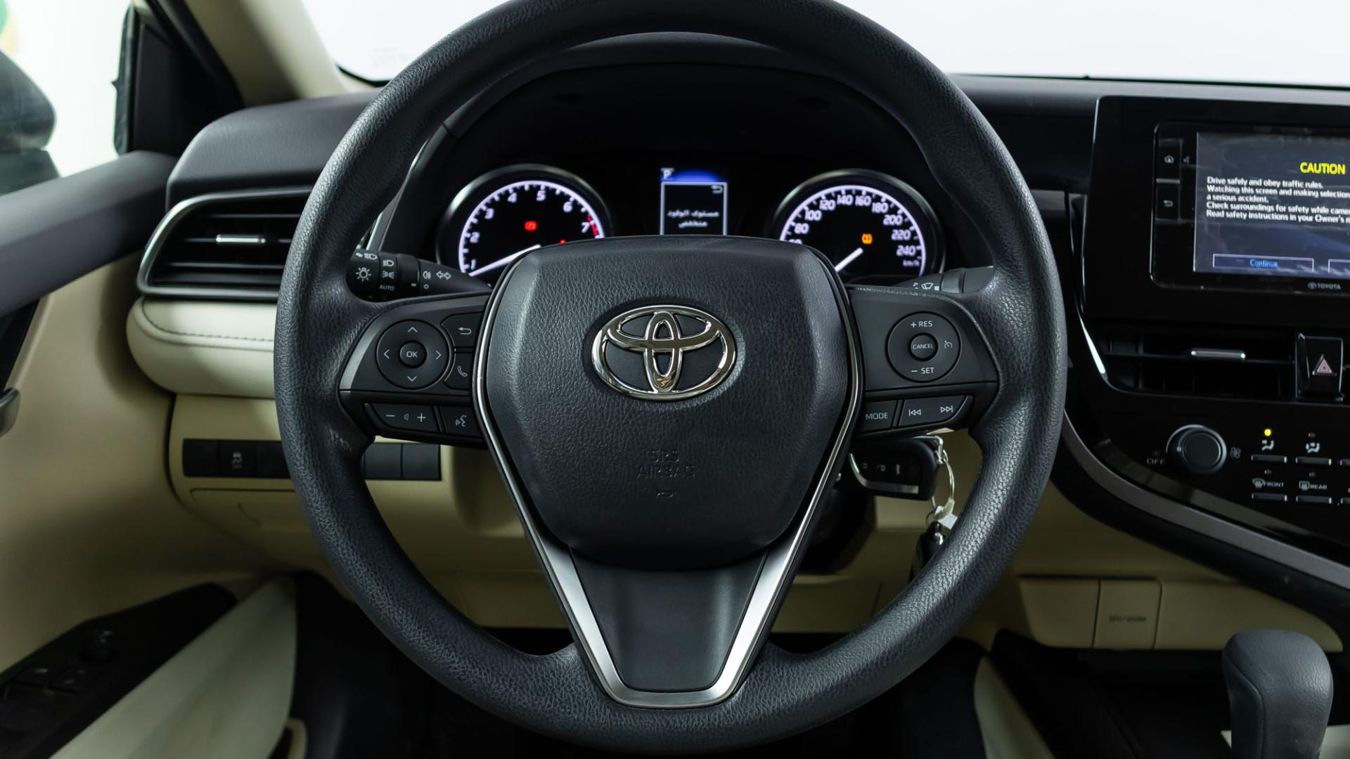 LE تويوتا كامري