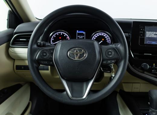 LE تويوتا كامري