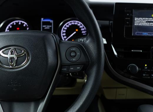 LE تويوتا كامري