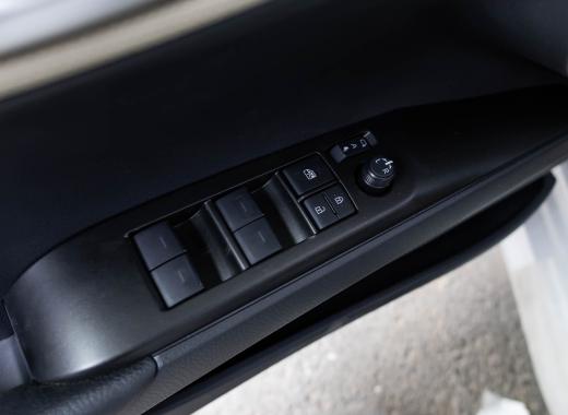 تويوتا كامري ستاندر 2025