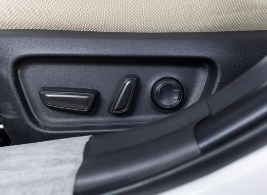 تويوتا كامري ستاندر 2025